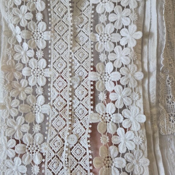 NEW POL White Lace Blouse - Picture 2 of 5